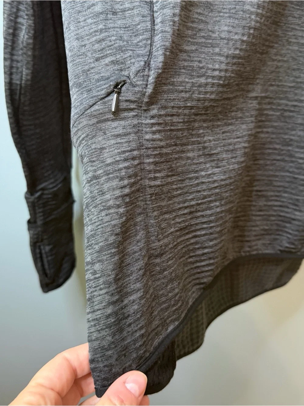 Nike Therma-FIT Sphere Element 1/2-Zip Long Sleeve Pullover. Small